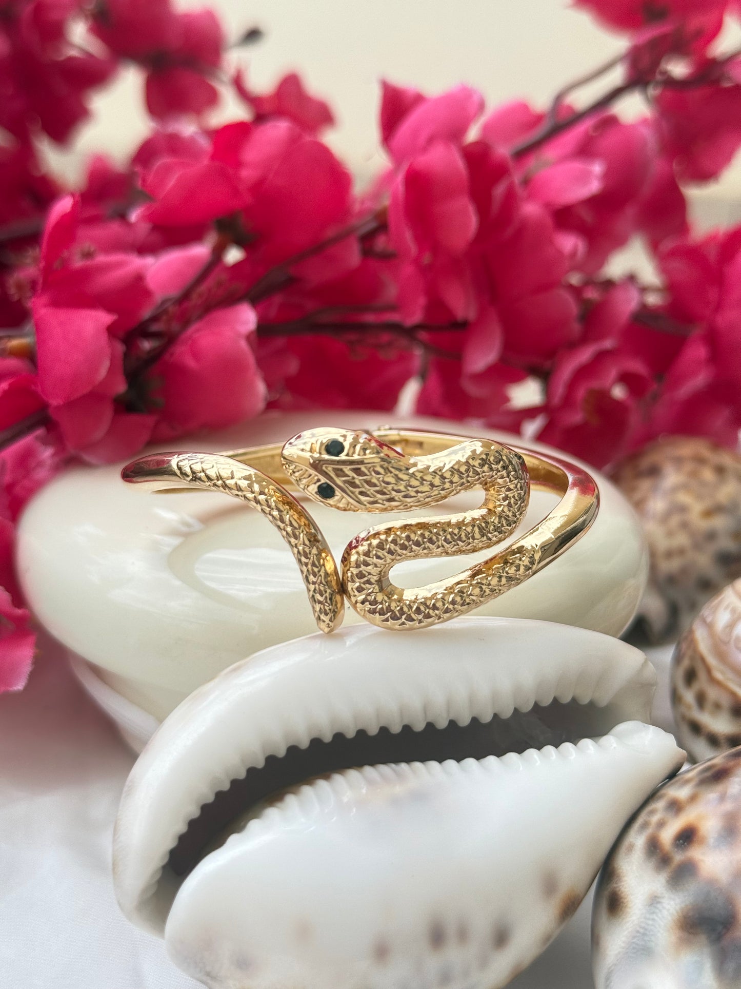 Ouroboros Luxe Handcuff